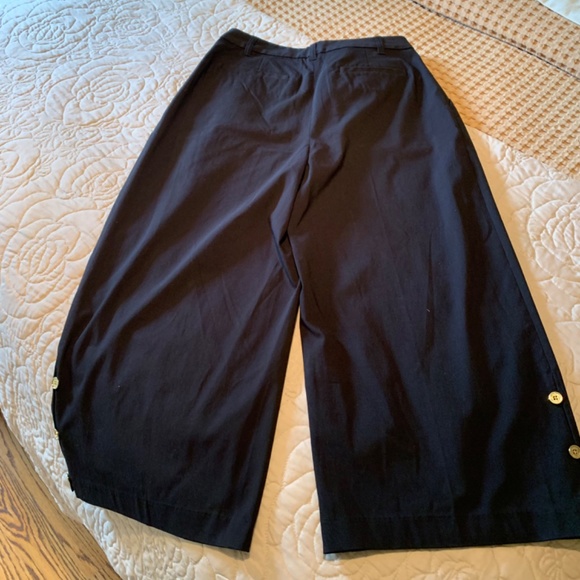 NWOT Celebrity Style Michael Kors Culottes Black Viscose Size 6 - Picture 5 of 15